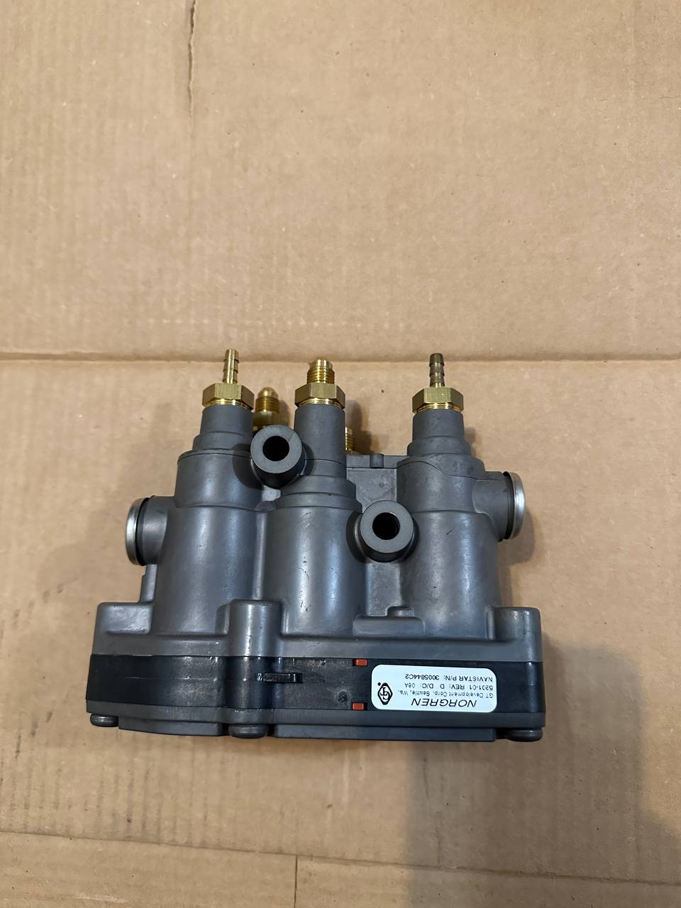5011465R91 | Genuine International® Air Control Valve For Maxxforce 13