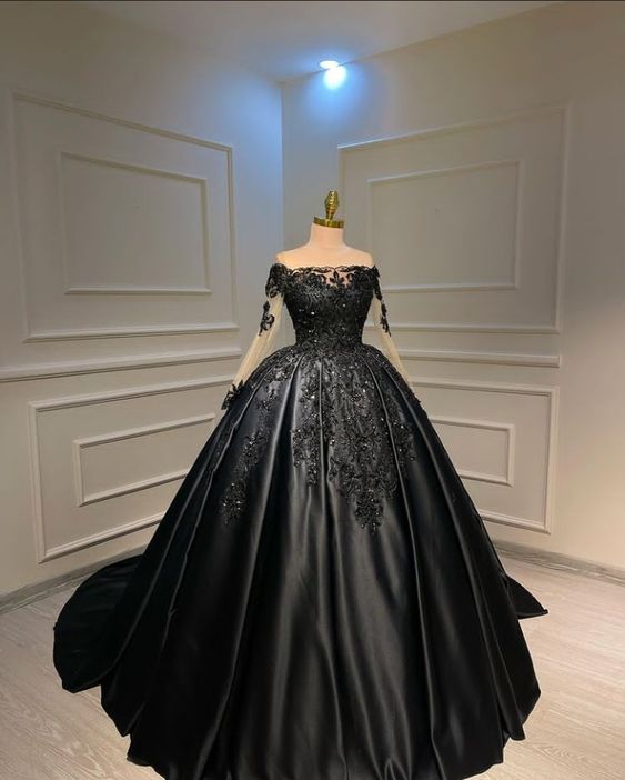 Emerald Satin Long-Sleeve Prom Dress with Slit and Lace-Up Back