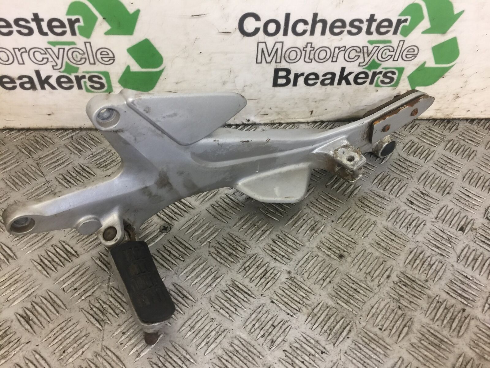 HONDA CBF500 CBF 500 LEFT HANGER YEAR 2004 (STOCK 585)