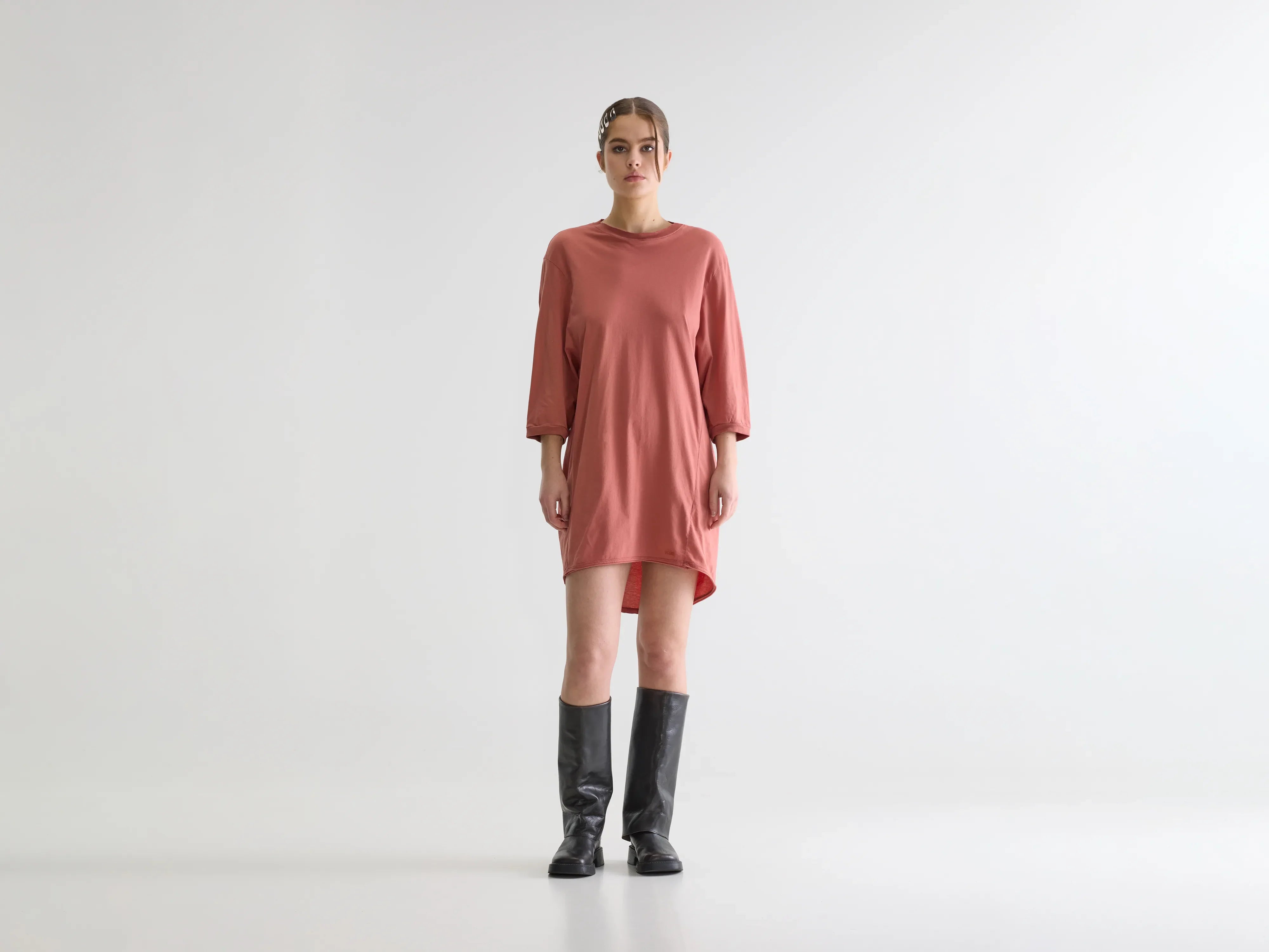 Fede t-shirt dress (261 / W / ETRUSCAN RED)