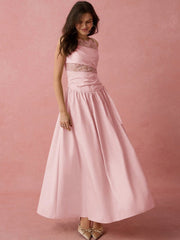 Get ready to turn heads with our Chic Pastel Pink Lace Maxi Dress! This dress is designed for summer and is perfect for any special occasion, whether it's a wedding, graduation, or simply a night out. The delicate lace adds a touch of elegance to the playful and fun pastel pink color. Be the talk of the town with this unique and stylish dress!