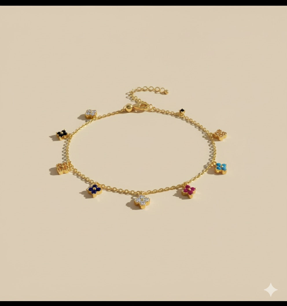 Clover gem bracelet Gold plated