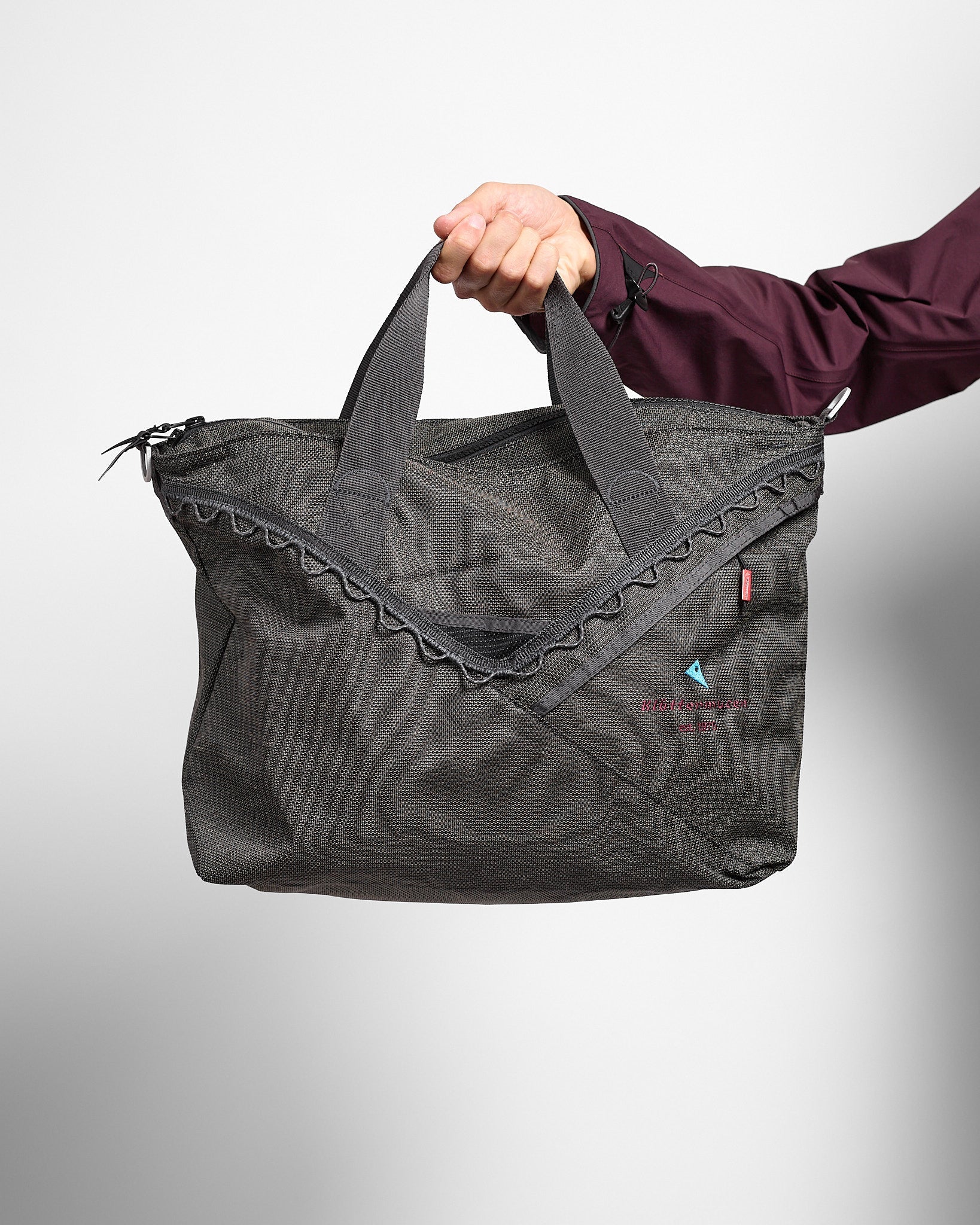 Nagelfar 17L Bag in Raven