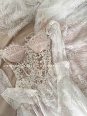 Blanca Limited Edition/ A-line lace wedding dress with sleeves and long train