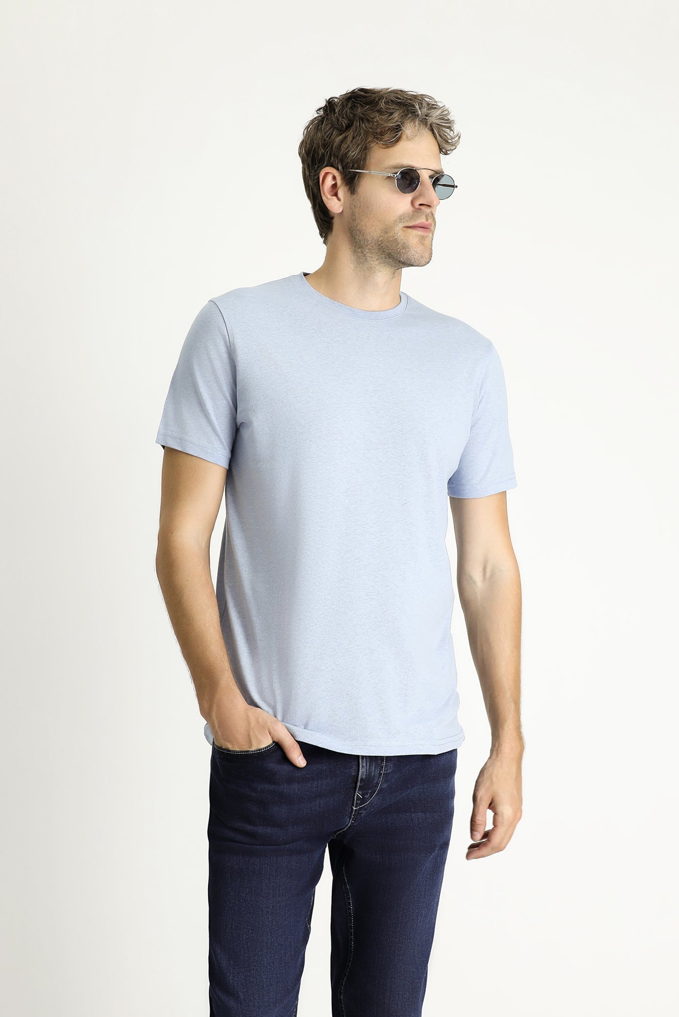 Bulut Mavi Bisiklet Yaka Slim Fit Dar Kesim Keten Karışımlı Tişört