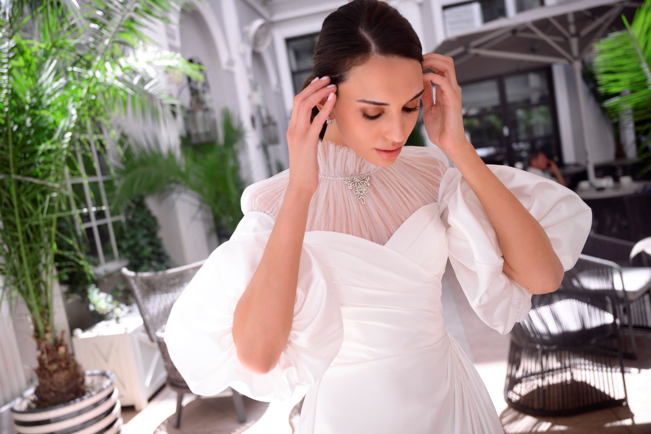 Silk Satin Elegant Wedding Gown with 3/4 Puffy Sleeves