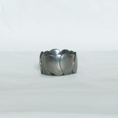 Ring aus der Kollektion Herzen aus Silber geschwärzt