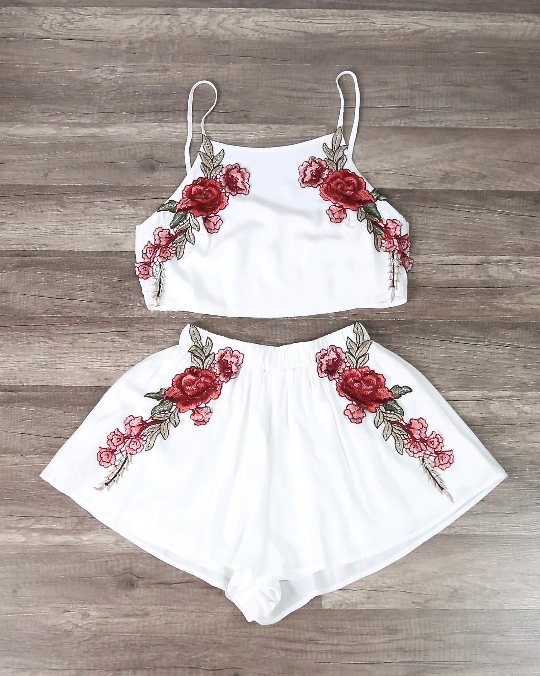 Reverse - Festival Floral Applique Set in More Colors