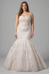 Plus-Size Lace Mermaid Wedding Dress With Detachable Gloves And Bolero — plus-size render
