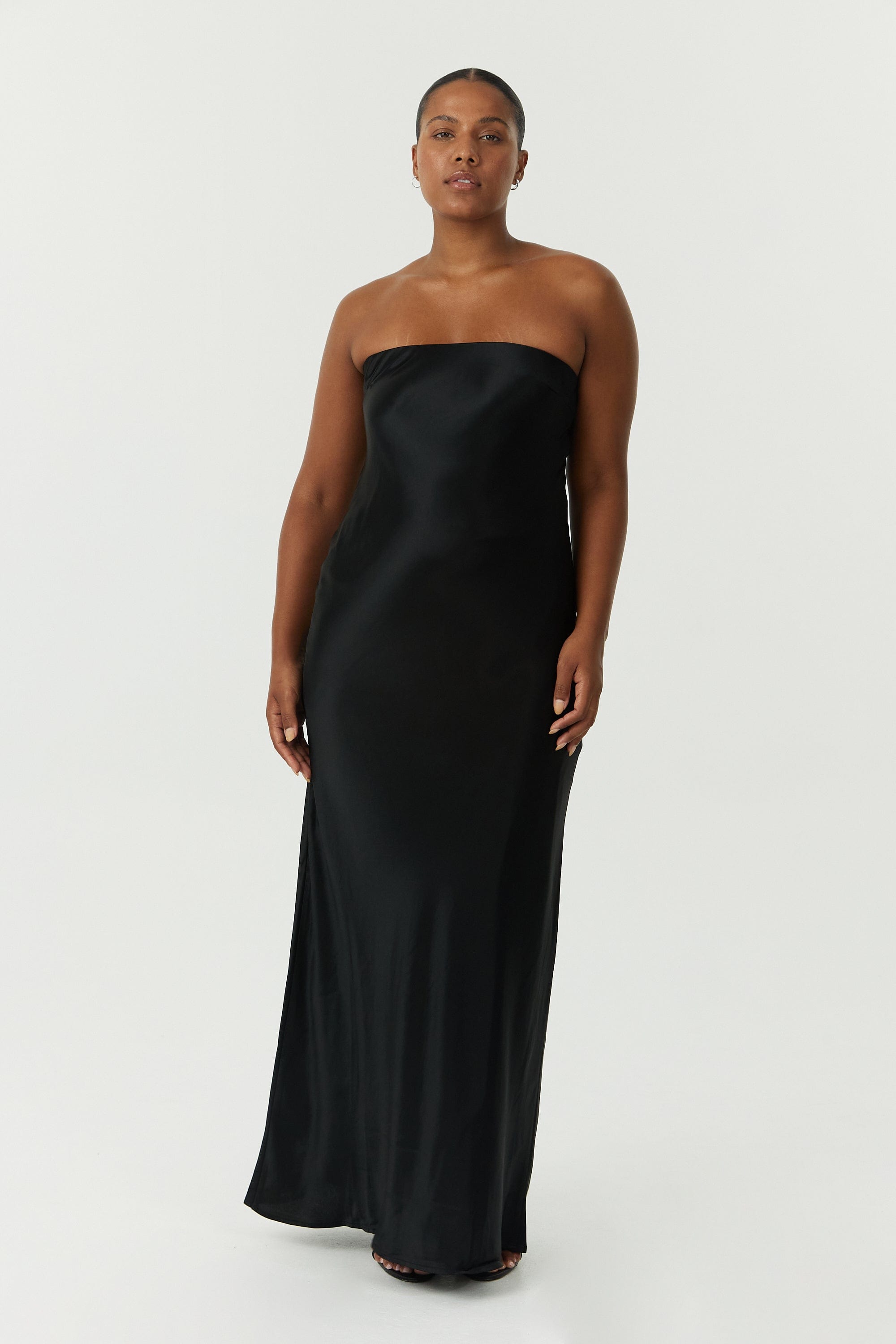 SATIN TIE BACK STRAPLESS MAXI | BLACK
