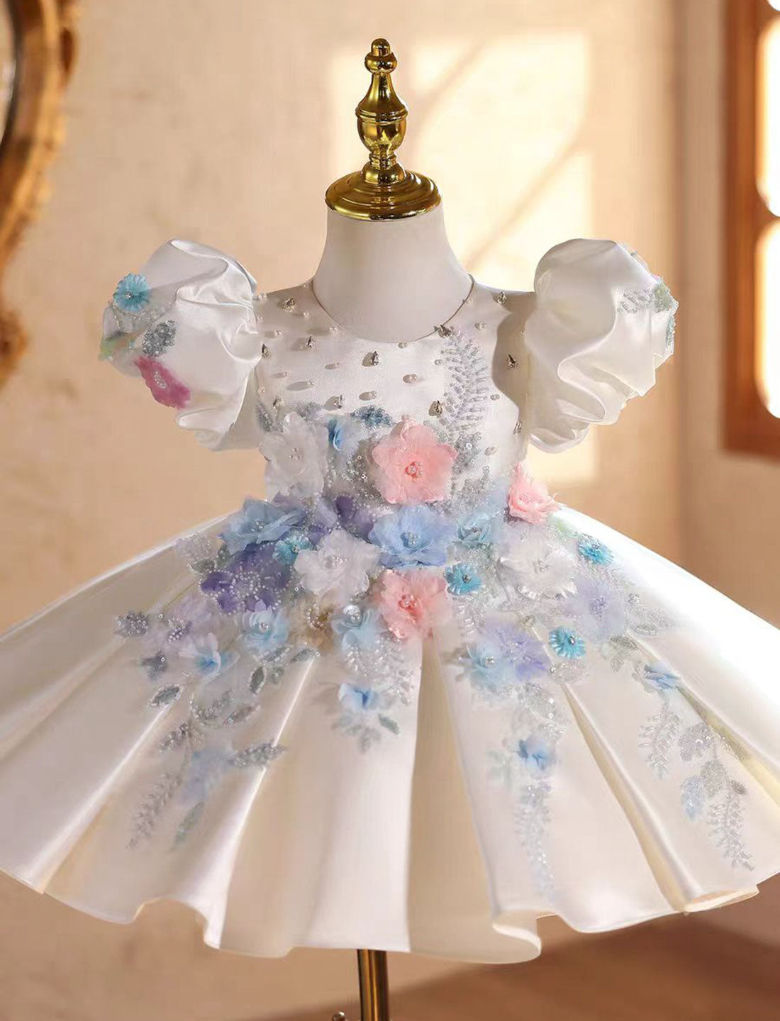 Elegant White Beaded Flower Girl Dress Princess Birthday Gown J841