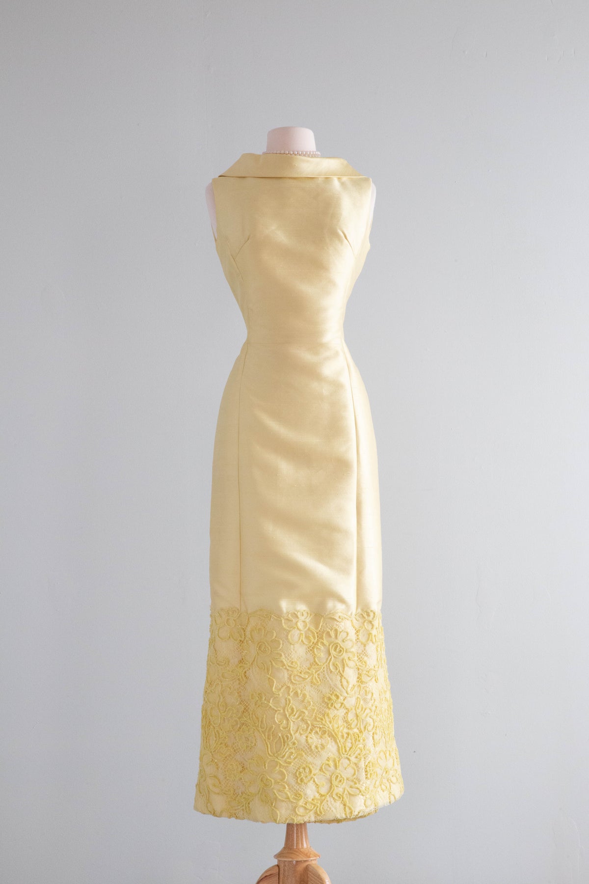 Fabulous 1960's Butter Yellow Silk Evening Gown With Mermaid Hem / Medium