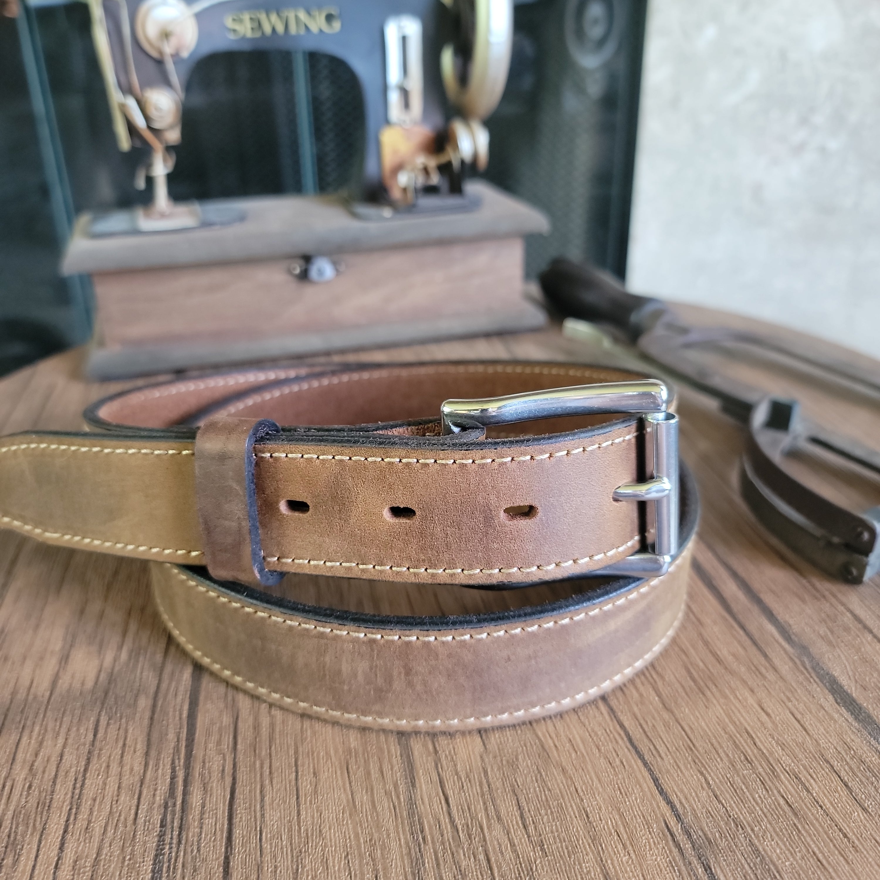 1.25 The Skinny Grizzly Leather Dress Belt | Made in USA | Full Grain Leather Dress Belt - The Speakeasy Leather Co