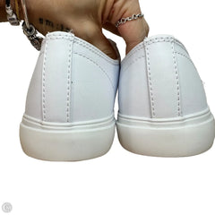 Shoes Sneakers By Guess In White, Size: 7.5