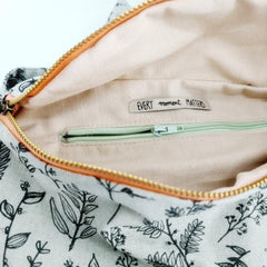 RUMPETASKE/BUM BAG - BLADER - minnatur.no