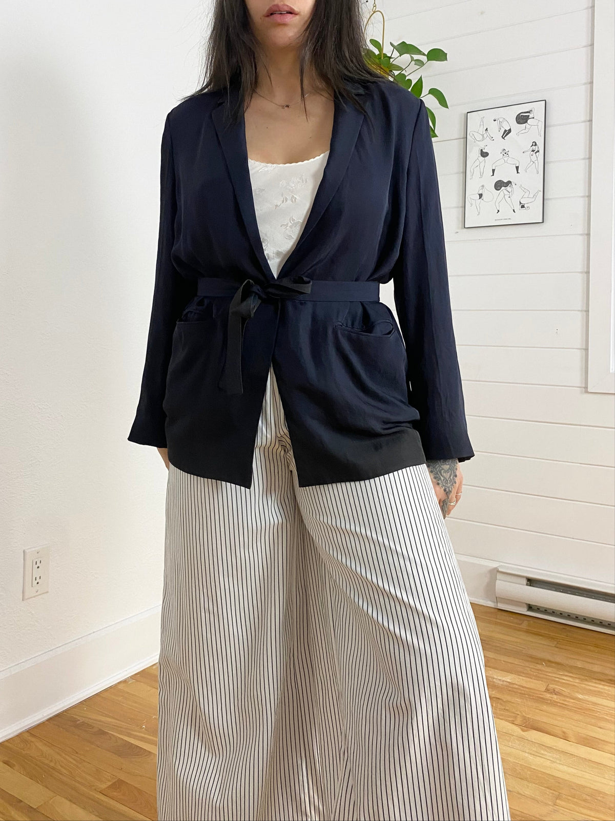 Theory washed twill belted blazer Medium