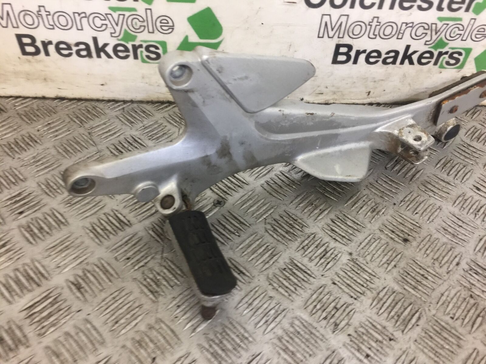 HONDA CBF500 CBF 500 LEFT HANGER YEAR 2004  (STOCK 585)