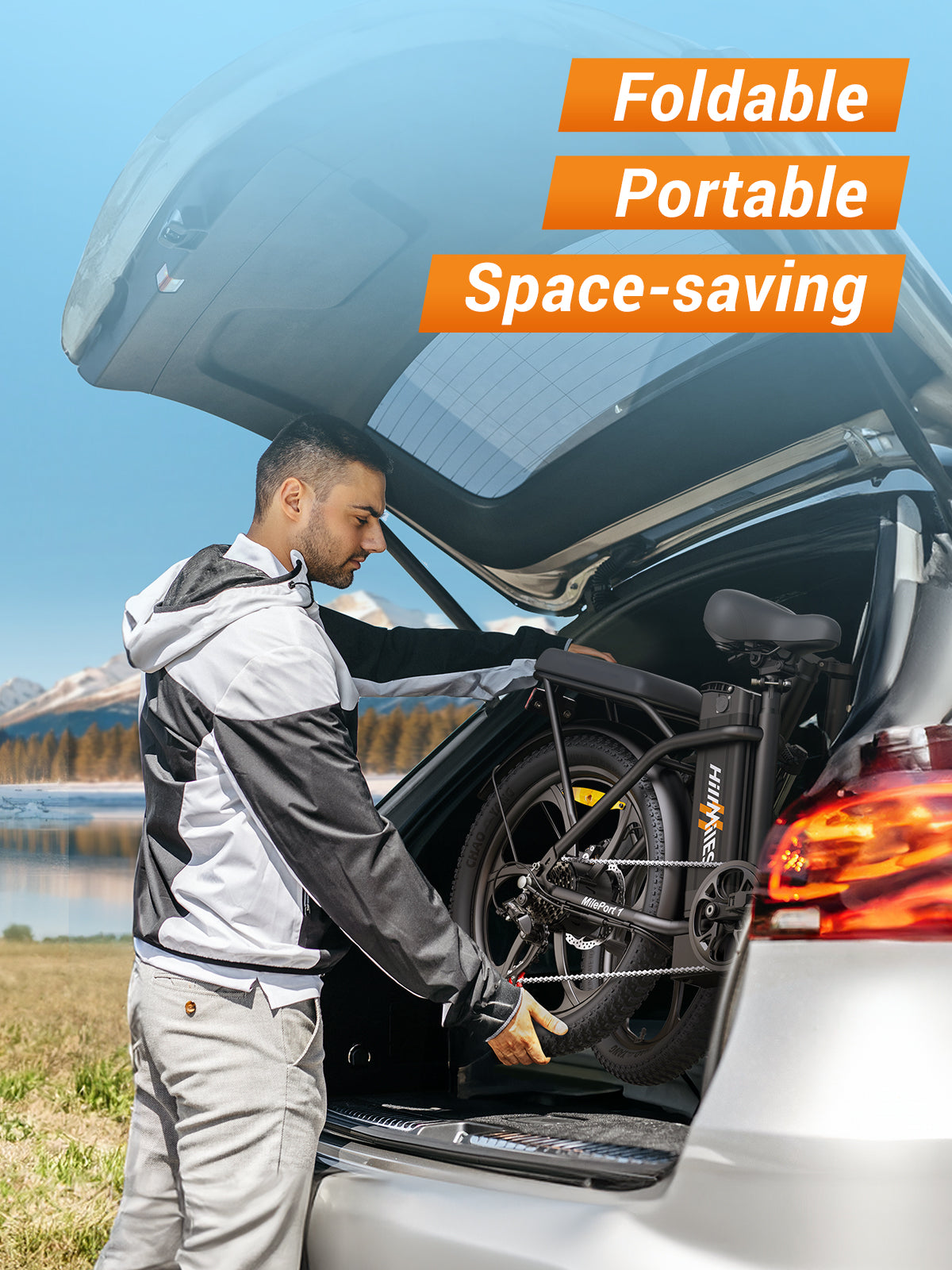 a man puts a folded hillmiles mileport 1 e-bike into the trunk of his car