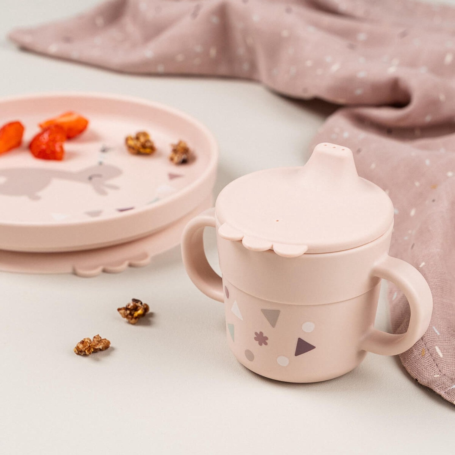DonebyDeer Celebration Powder Foodie Spisestue Sett Med Sugekop