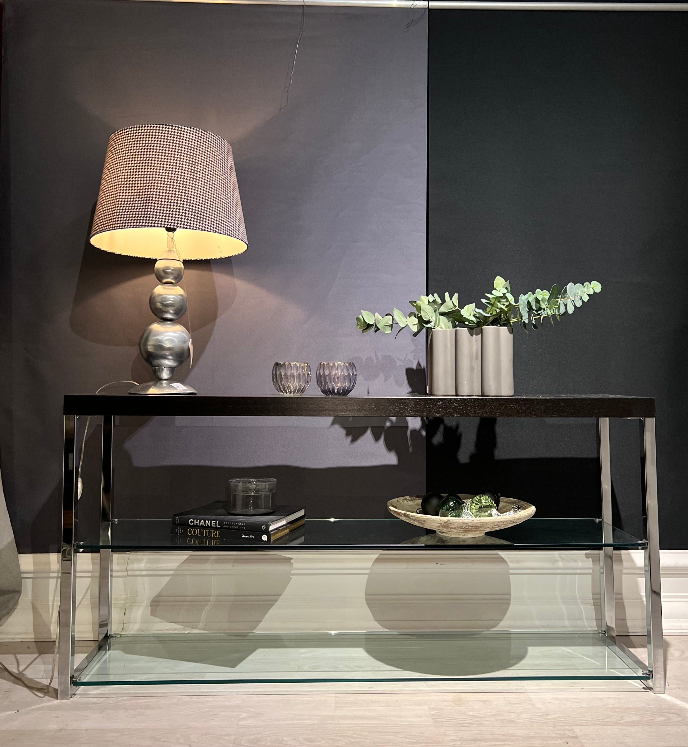 Konsollbord  - Krom & glass - Kvalitetsbrukt Møbel fra Hjembruket AS på Hjembruket