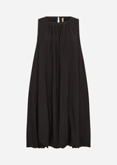 Black Soyaconcept SC-SIDRA 2 Kjole Viskose dress with a gathered neckline and loose, flowing silhouette.