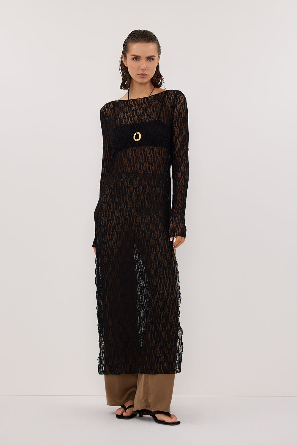 LIZZIE BLACK BOAT NECK TUNIC TOP