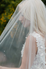 Elizabeth Johns Emma Veil