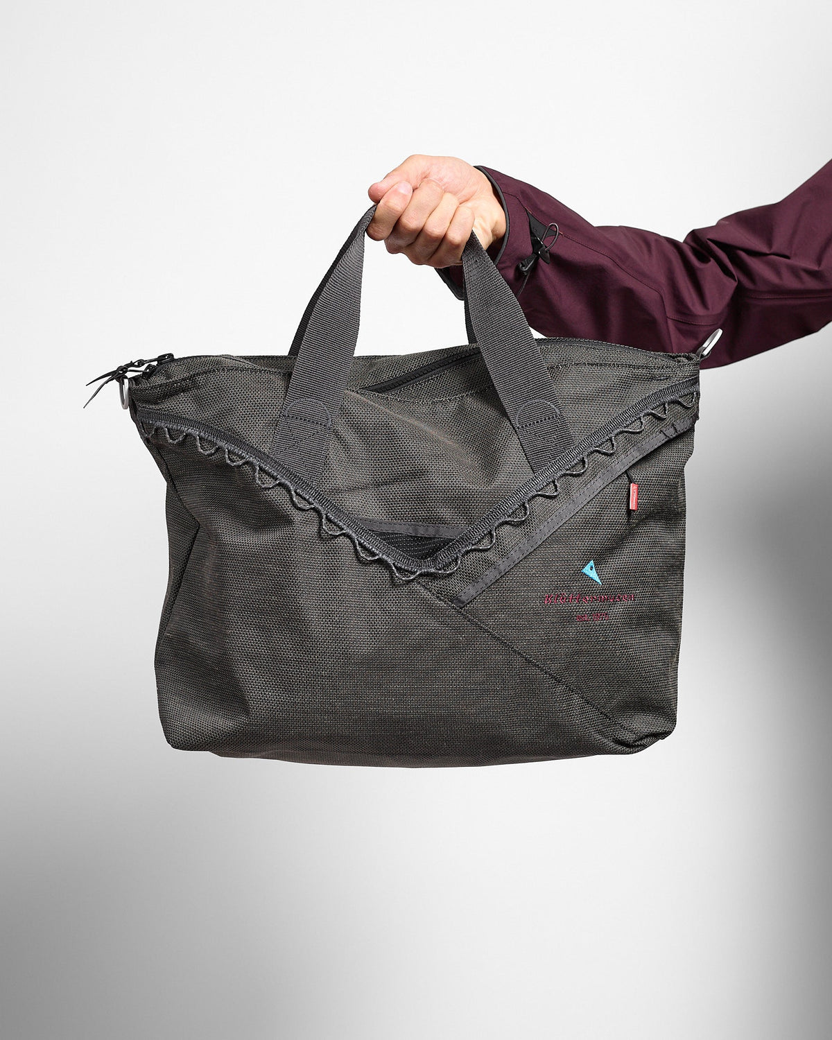 Nagelfar 17L Bag in Raven