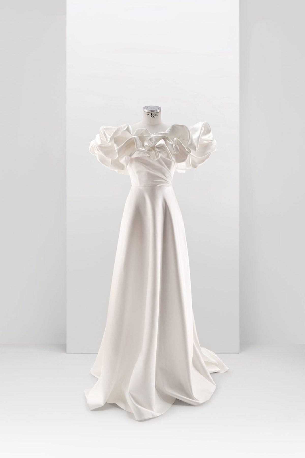 CORSET DRESS WITH MERINGUE FLOUNCES
