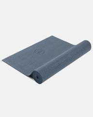 Indigo Dust - Standard Extra lang Extra long Yogamatte Mudra Studio front aufgerollt | Lotuscrafts