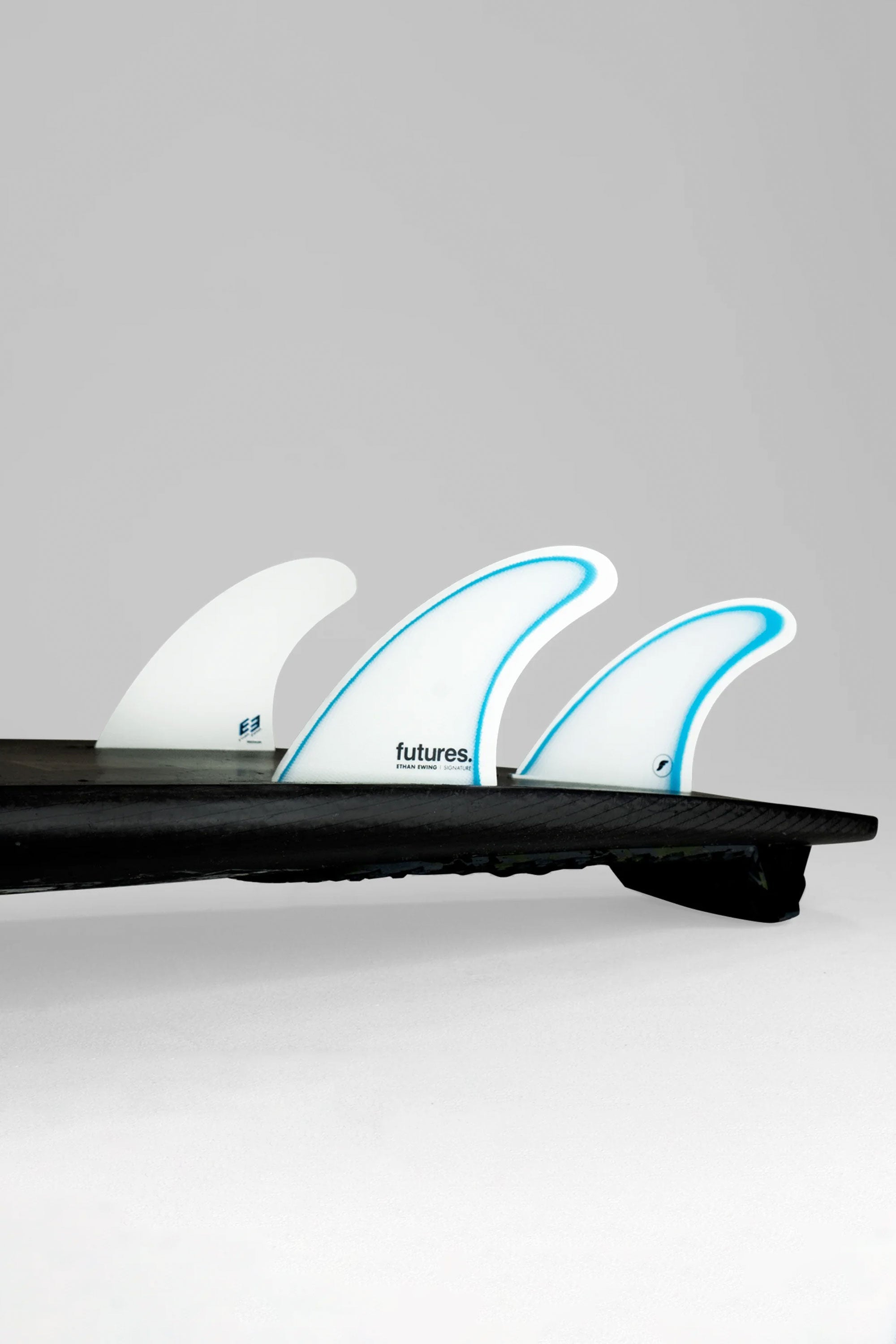Pukas Surf Shop Futures Fins Ethan Ewing Control M 3 Fins White Blue