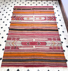 5X7 Sivas Kilim Anatolian Vintage Turkish Rugs for living room bedroom kitchen dining. Handmade Flatweave shop San Francisco Berkeley. Buy Rugs Online free shipping to Canada Toronto California.