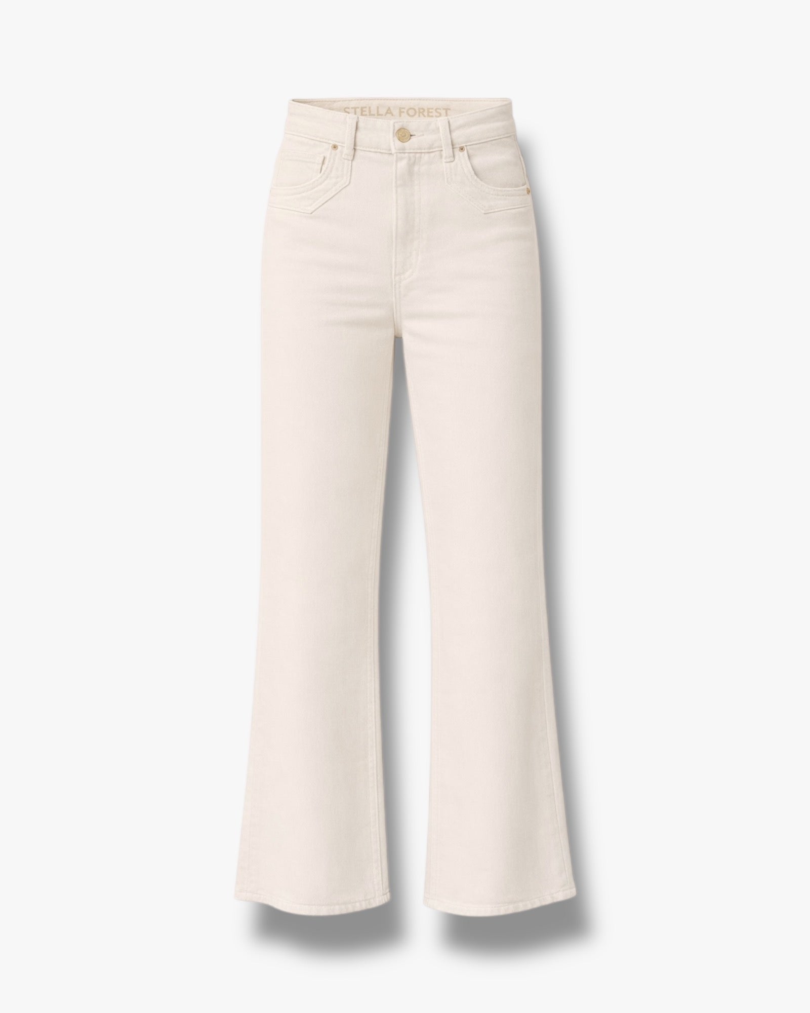 ecru-dames-5-pocket-jeans-met-flare-juliette-van-stella-forest-she-stories-gwen-leidschendam