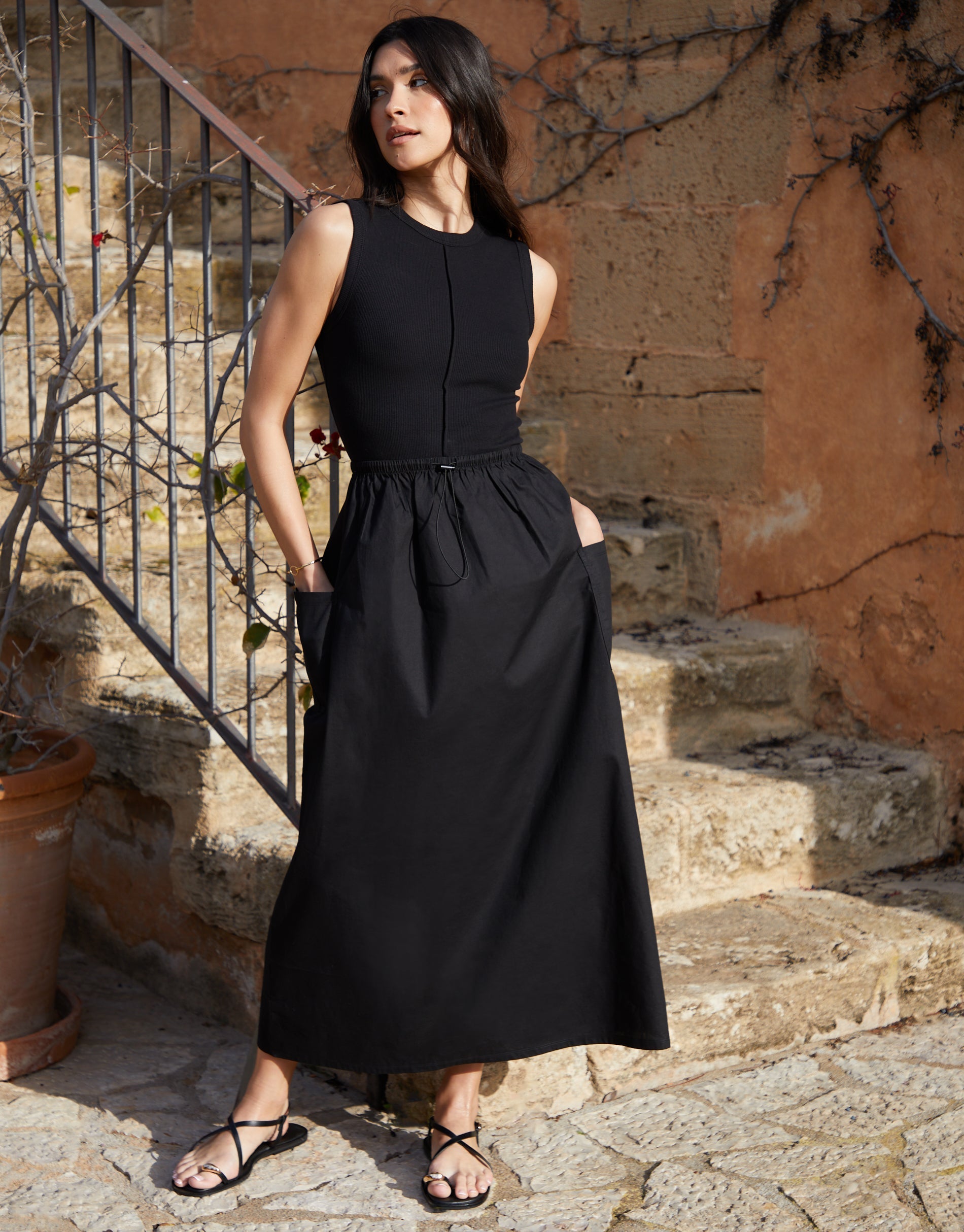 Sleeveless Utility Jersey Poplin Mix Maxi Dress in Black