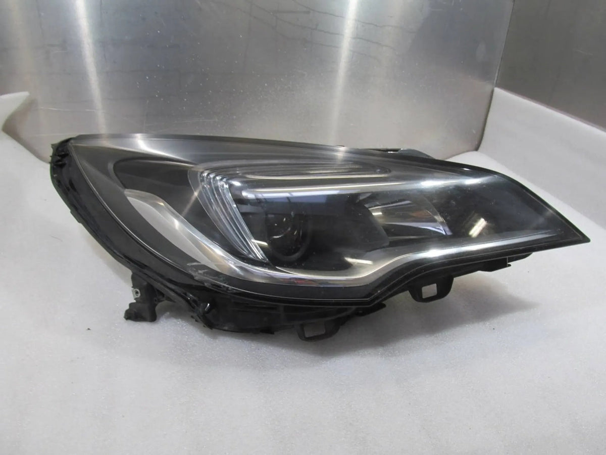 Frontscheinwerfer Opel Astra 39111144 Rechts Scheinwerfer Headlight SCH9885906882zy