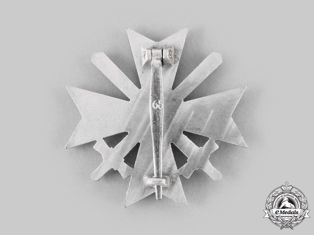 germany,_wehrmacht._a_war_merit_cross,_i_class_with_swords_and_case,_by_klein&_quenzer_c20693c20668_emd7543