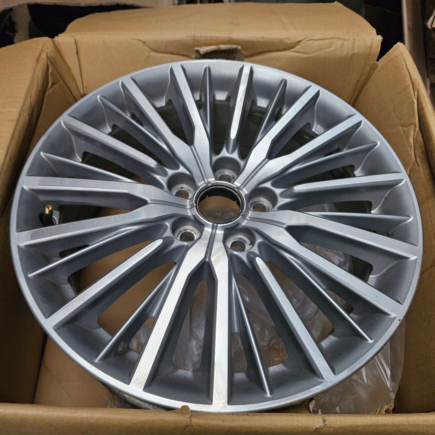 1x Alufelge 18 Zoll 7.0" 5x114.3 38ET Glanz Silber 4250F624 Mitsubishi Eclipse FEL4595187122mc