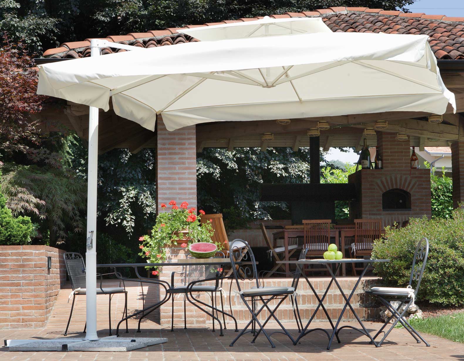 Ombrellone da Giardino Decentrato in Alluminio 3X3m con Manovella Vorghini ConTract Bianco e Ecrù