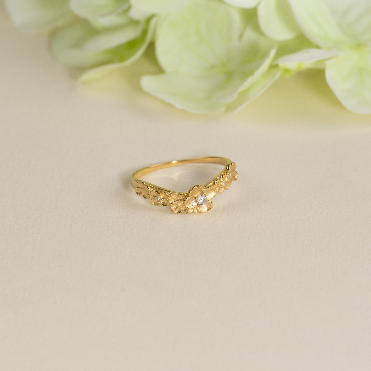 FLORA CRYSTAL GOLDEN RING