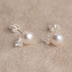 KIRSTIN PEARL SILVER EARRING