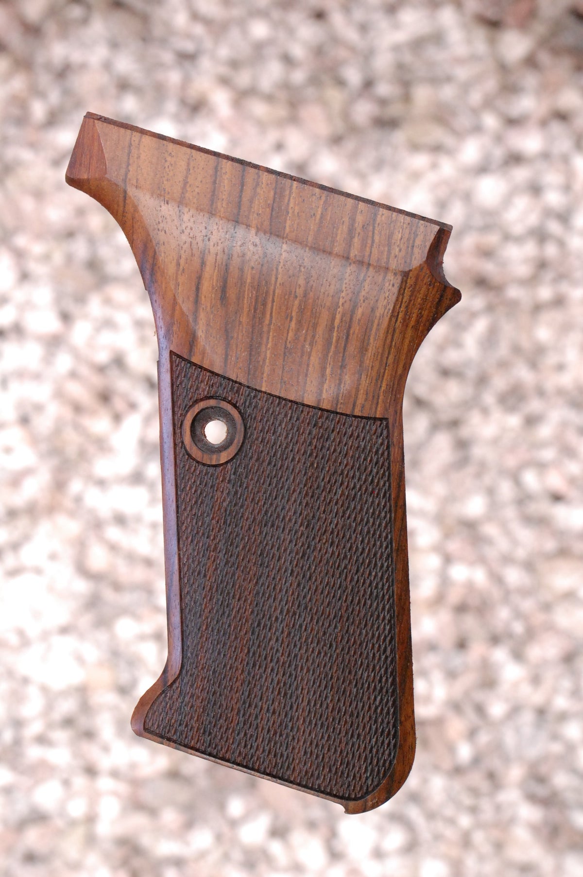 HK P7 M8 walnut grips (checkered)
