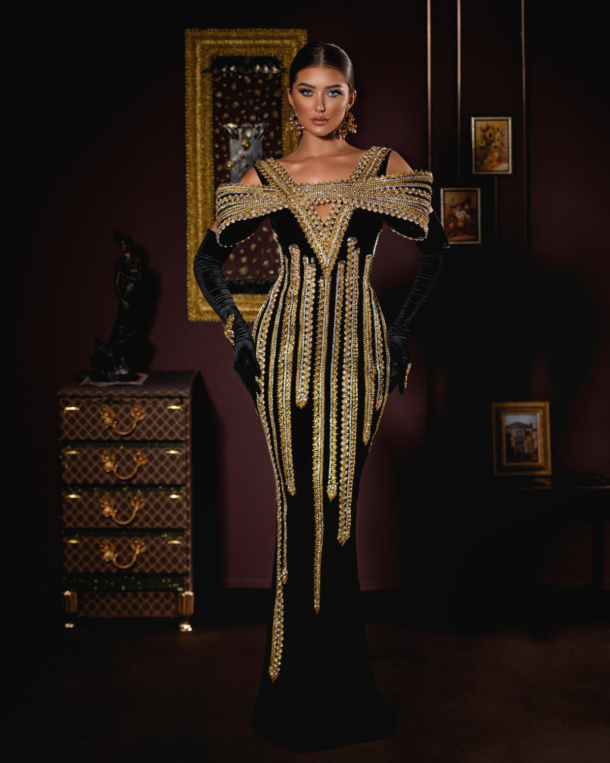 Regal Radiance: The Gold-Infused Noir Elegance Gown - KUJTA & MERI - KUJTA & MERI