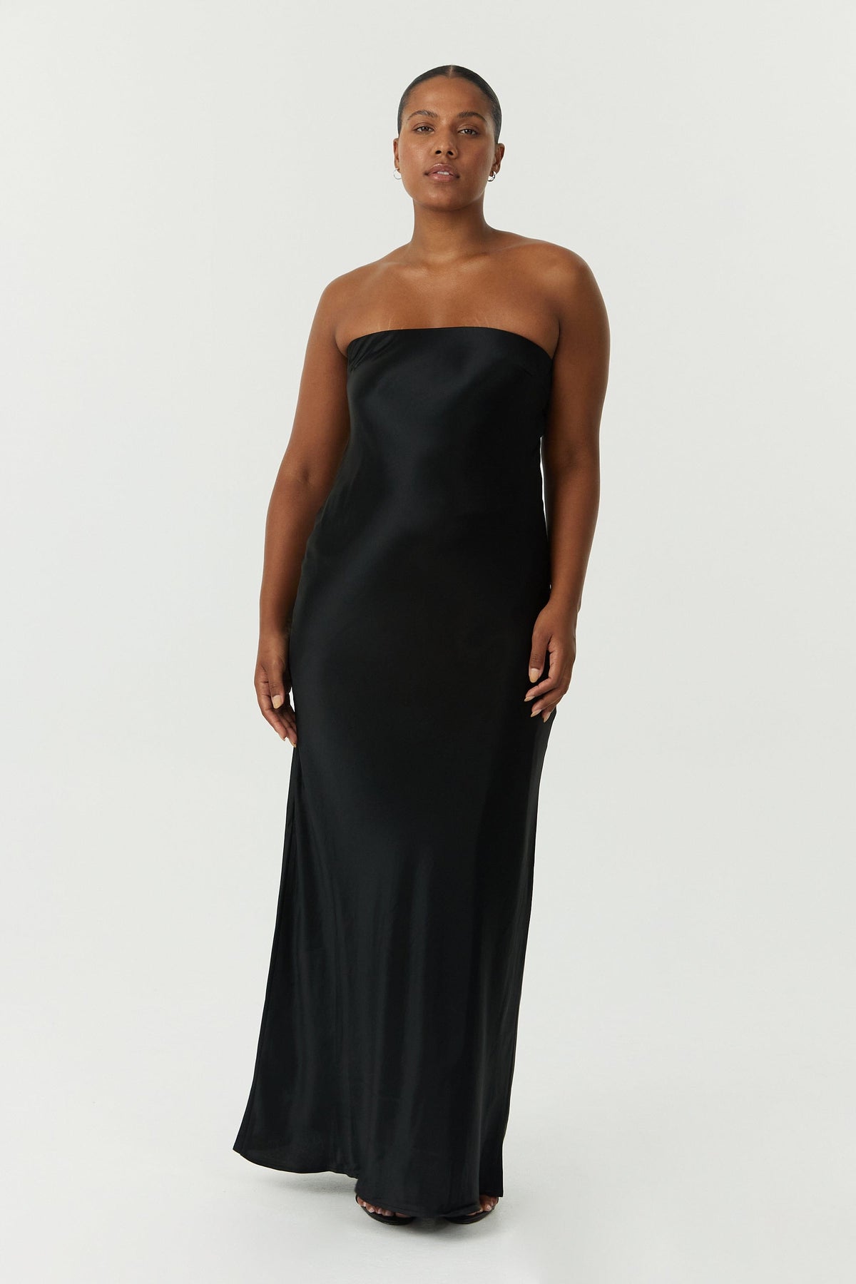 SATIN TIE BACK STRAPLESS MAXI | BLACK