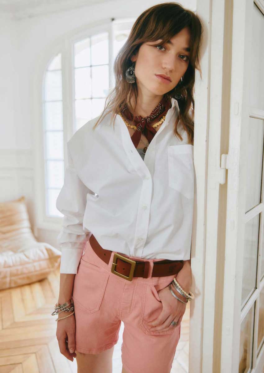 SHORT EN JEAN ROSE DE LA MARQUE JANE BLUE REFERENCE PERPIGNAN COUPE DROITE PAS TROP COURT TRES BEAU JOLIE QUALITÉ