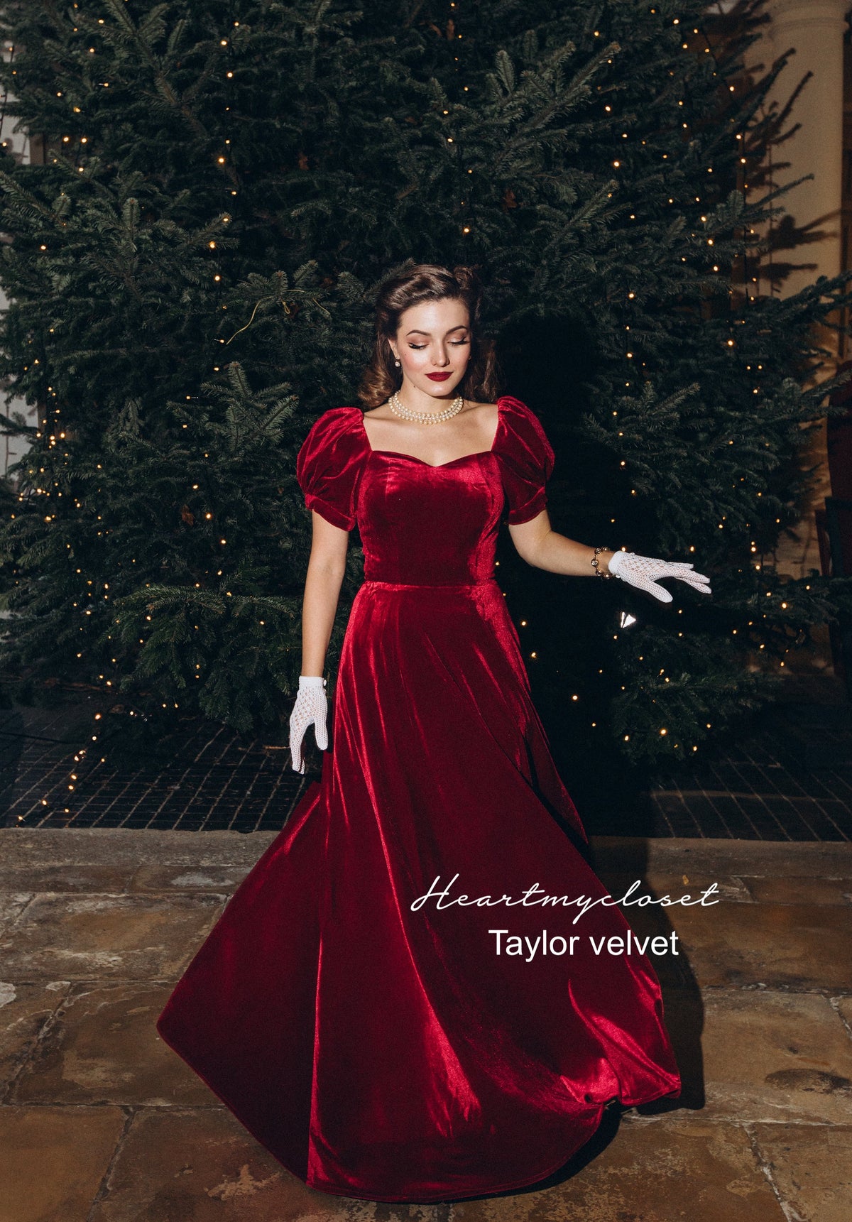 Taylor - classic velvet gown