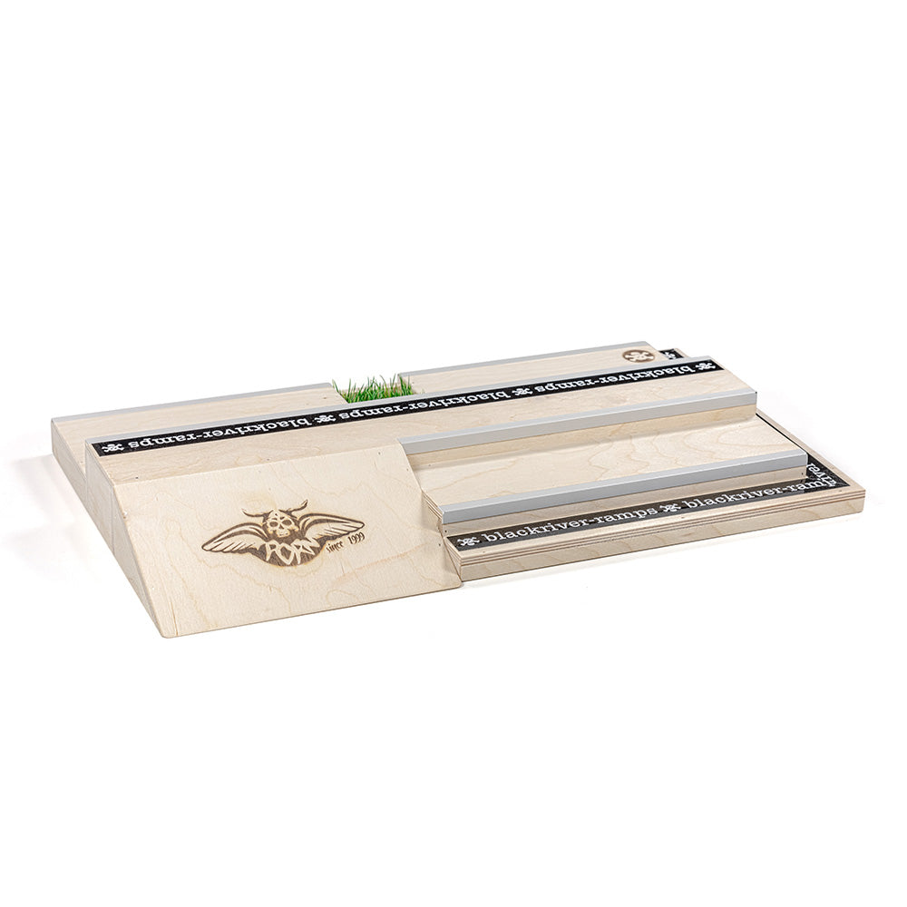 BLACKRIVER RAMPS FINGERBOARD OBSTACLES PORNSTORM PLAZA