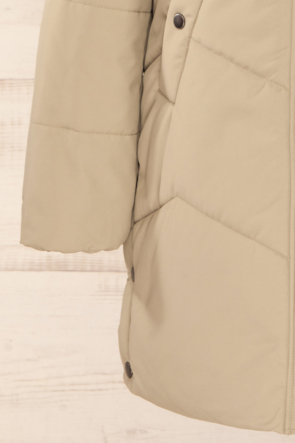 Tuvalu Sage Quilted Coat w/ Side Vents | La petite garçonne sleeve