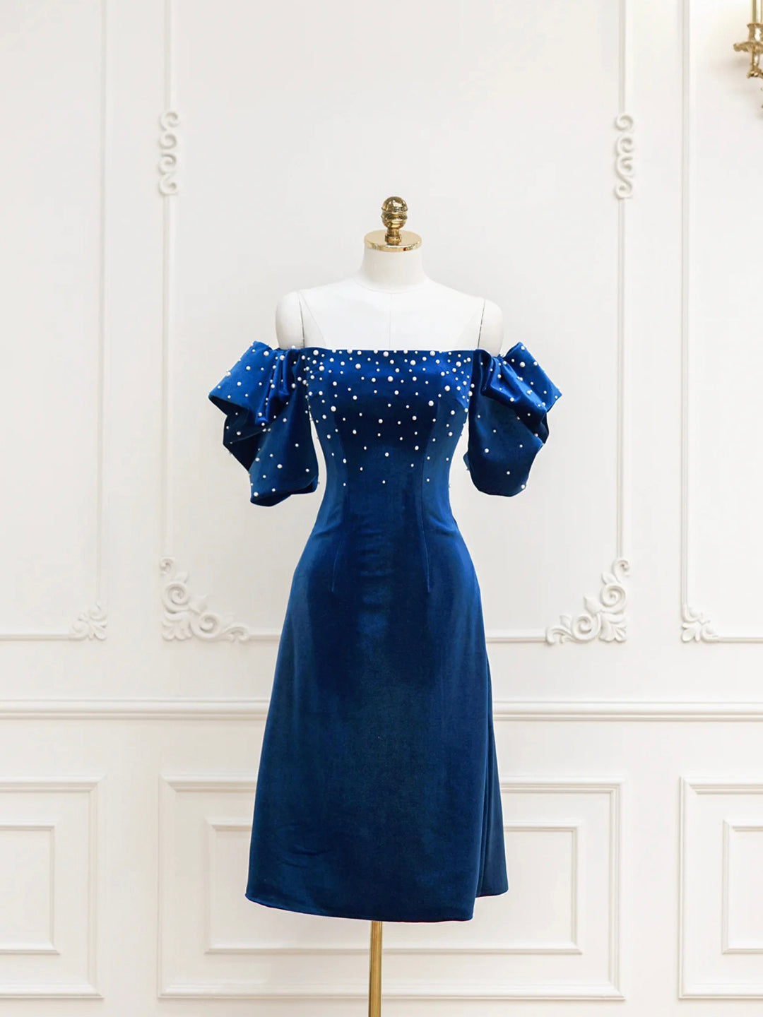 Blue Velvet A-Line Short Prom Dress with Pearls, Off the Shoulder Evening Party Dress